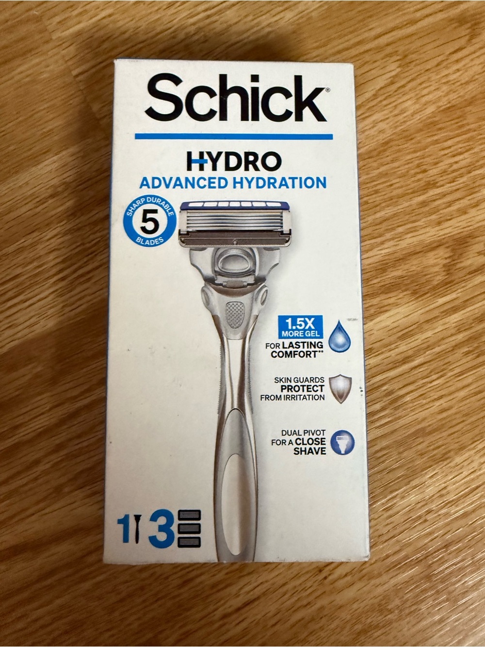 chic Hydro Advanced Hydration Men's Razor - Silver and Blue